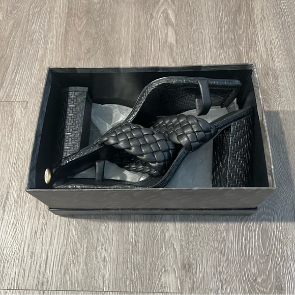 Azalea Wang Square Toe Sandal Chunky Heel Black - Picture 4 of 7